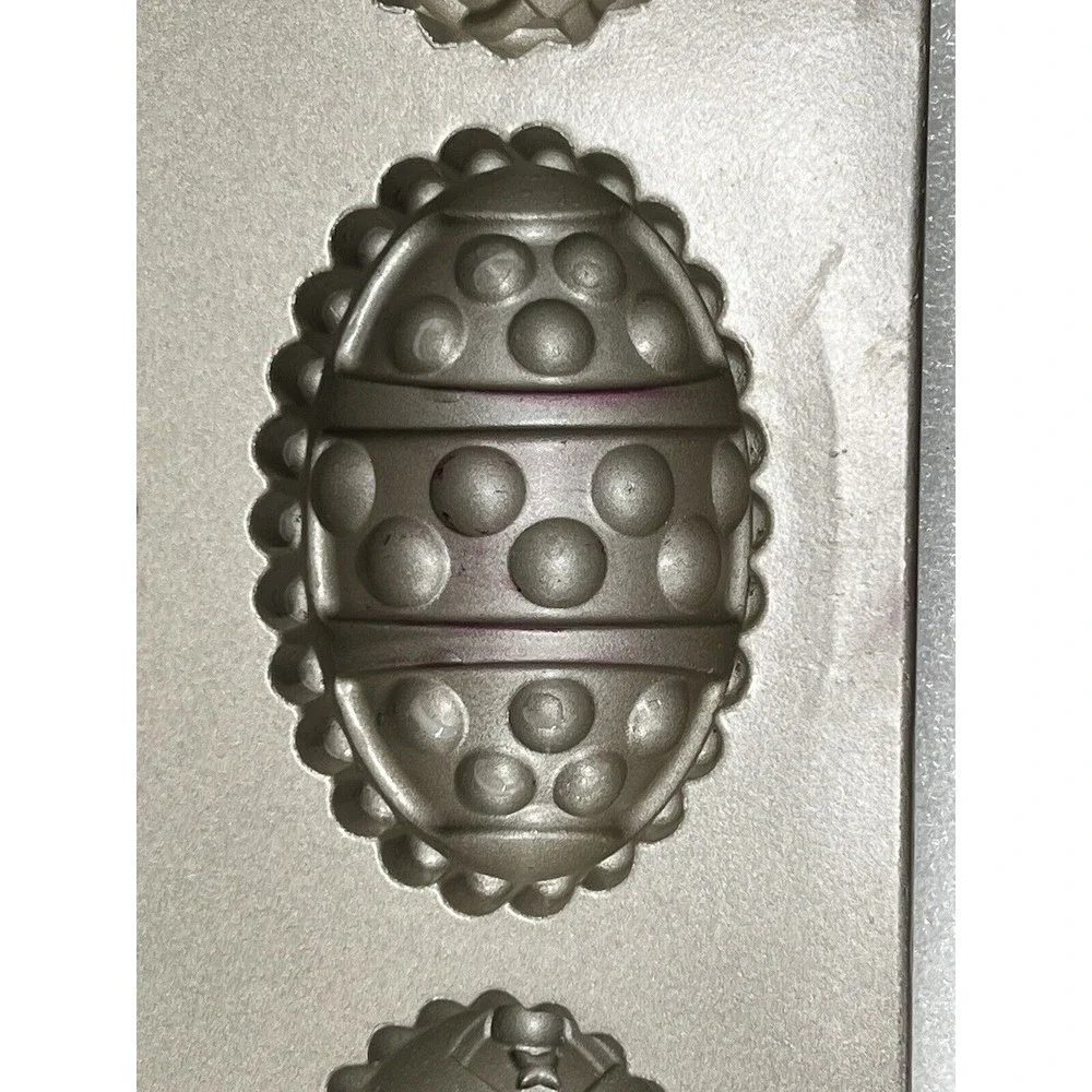 Nordic Ware Easter Egg Baking Mold 9 Muffin Mini Cake Cast Aluminum Pan USA